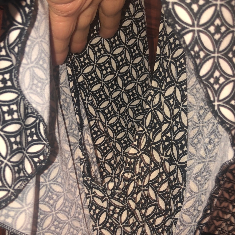Bisou Bisou Black and White Geometric Midi Dress - Picture 7 of 7